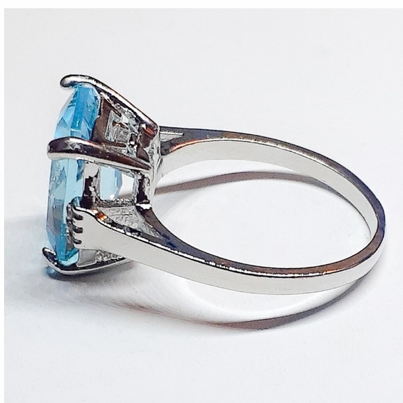 Silver Aquamarine Sapphire Rectangle Gemstone Ring - Picture 3 of 5